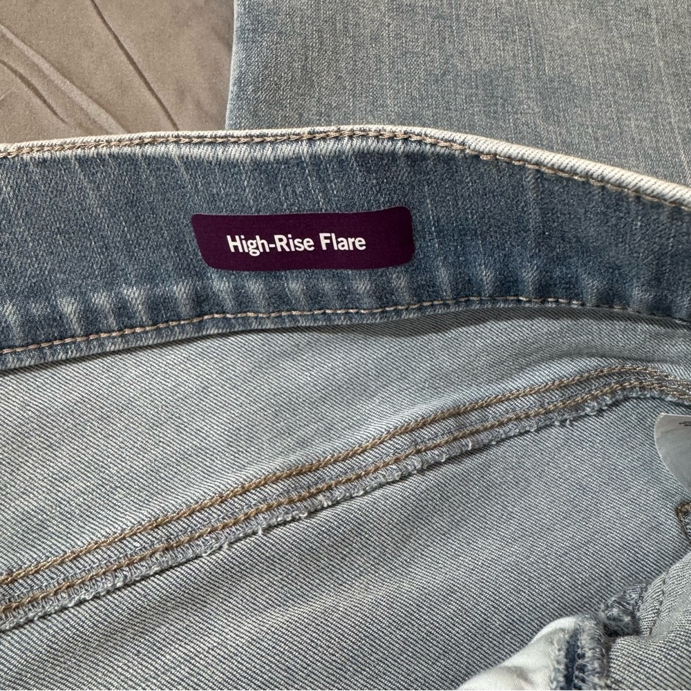 NEW Gloria Vanderbilt Women's Blue Jeans Size: 22 - Picture 13 of 15